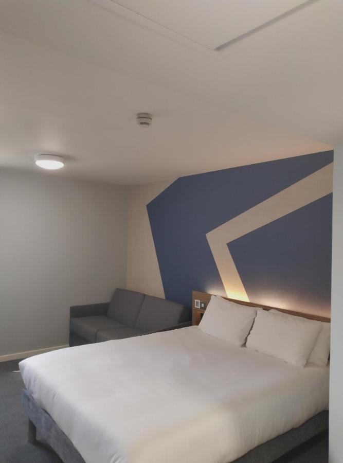 Ibis Budget London Heathrow Central Hounslow Buitenkant foto