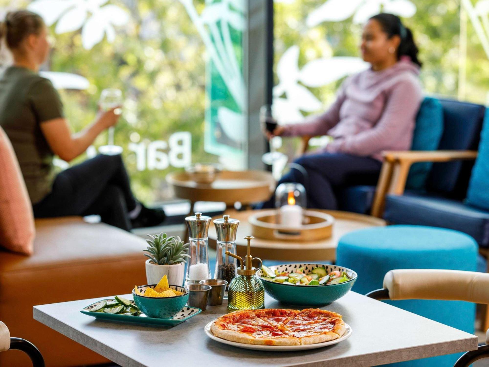 Ibis Budget London Heathrow Central Hounslow Buitenkant foto