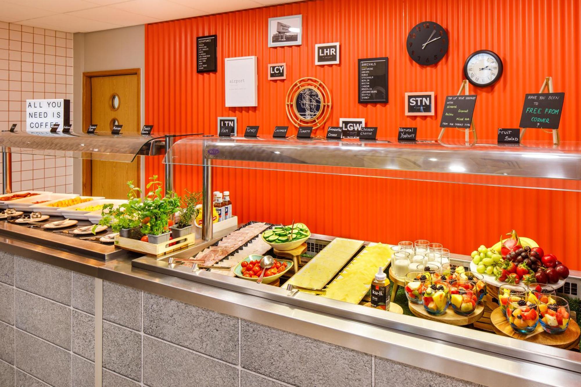 Ibis Budget London Heathrow Central Hounslow Buitenkant foto